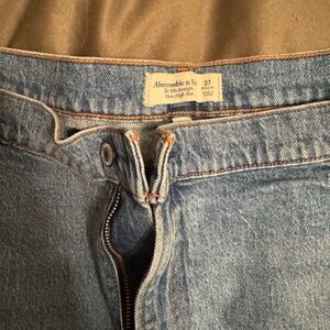 Abercrombie & Fitch 90’s straight ultra high rise Jeans